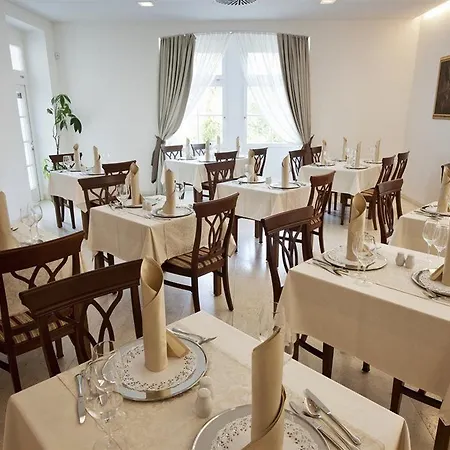 Hotel Hotel Rimski Dvor - Rimske Terme 4*